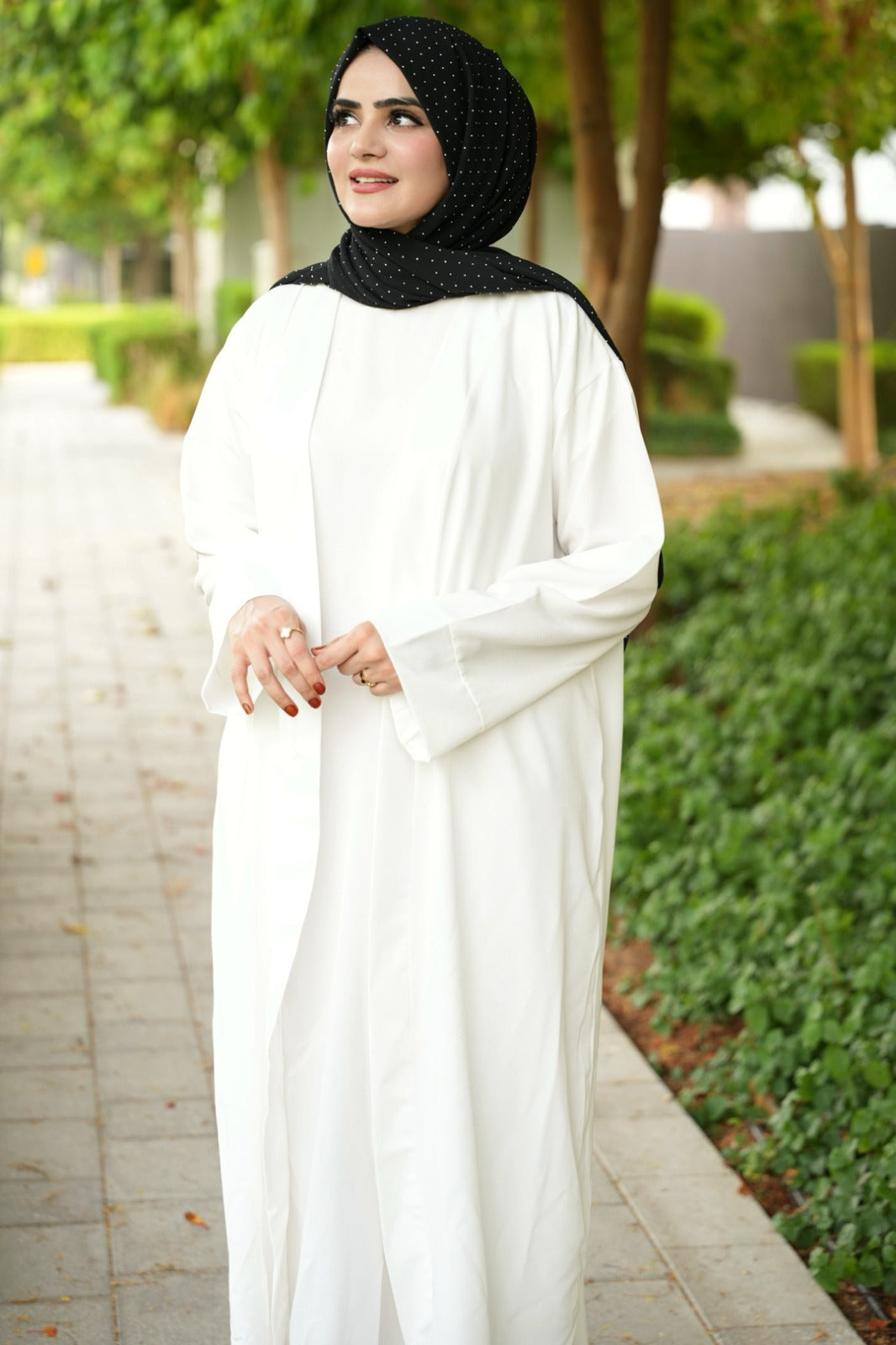 Haya Abaya white